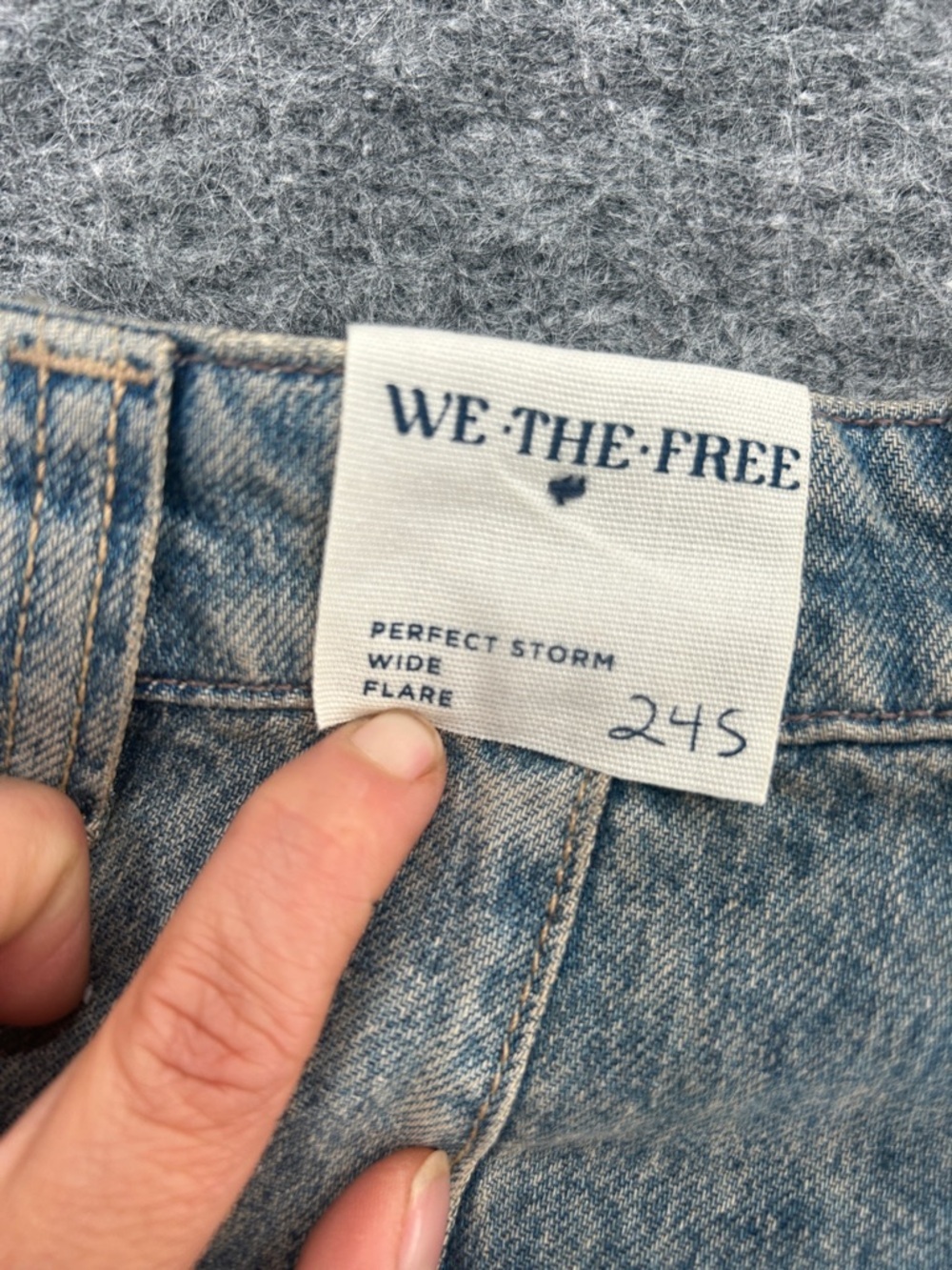 We The Free Women’s Perfect Storm Flare Jeans Light ht Blue Wash Size 24 S New - Picture 10 of 11
